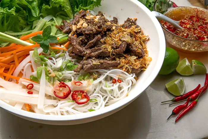Vietnamse noodle and broth